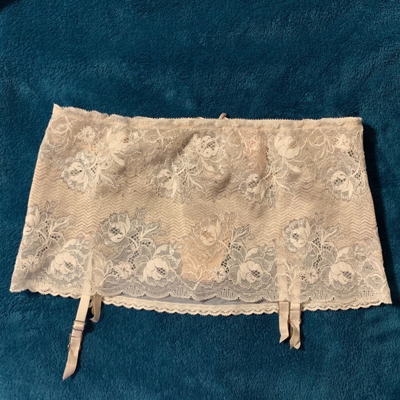 Victoria’s Secret Very Sexy Angels skirt garter n - Picture 6 of 6